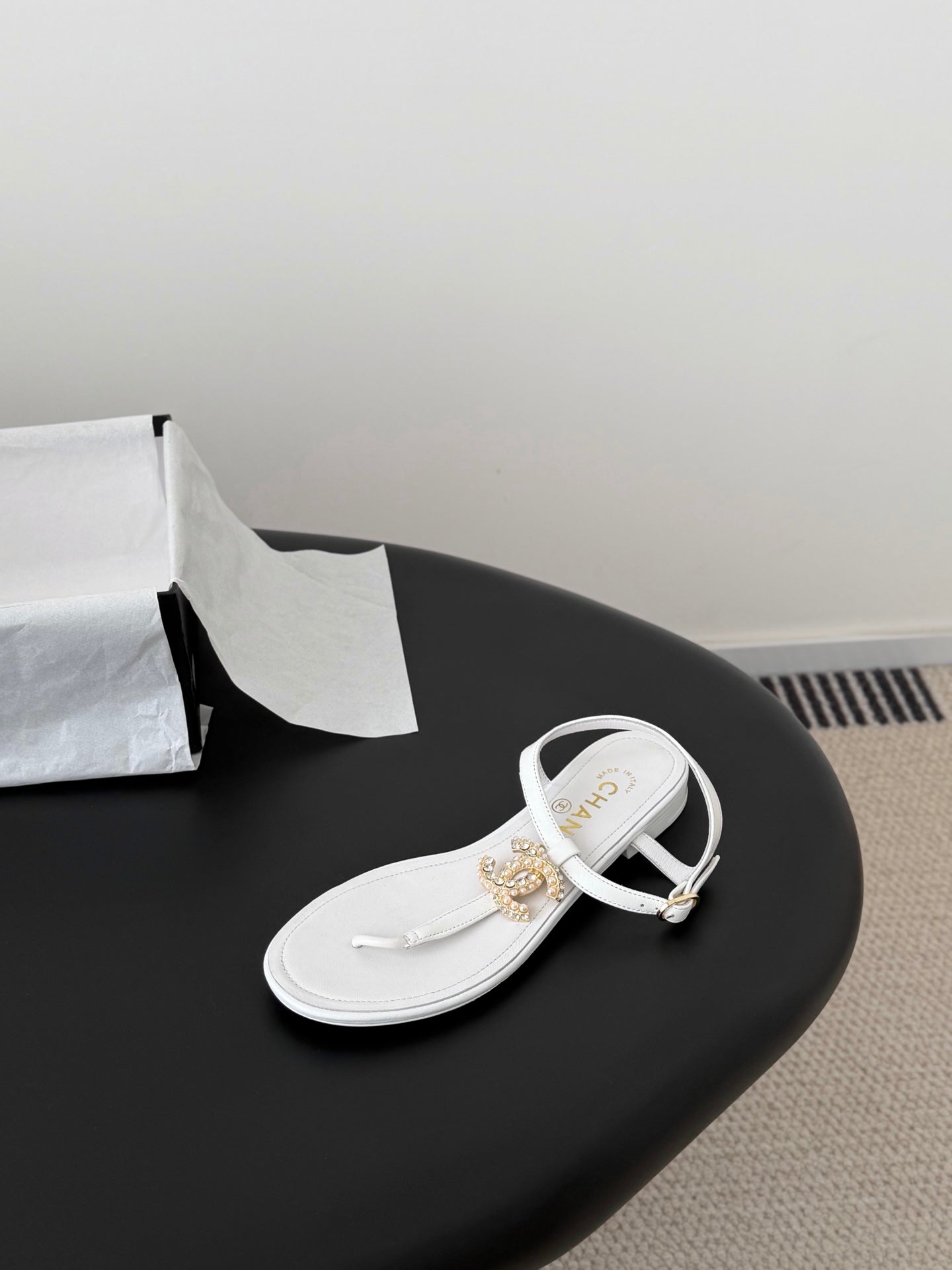 CC Strappy Sandals White Sheepskin 670382