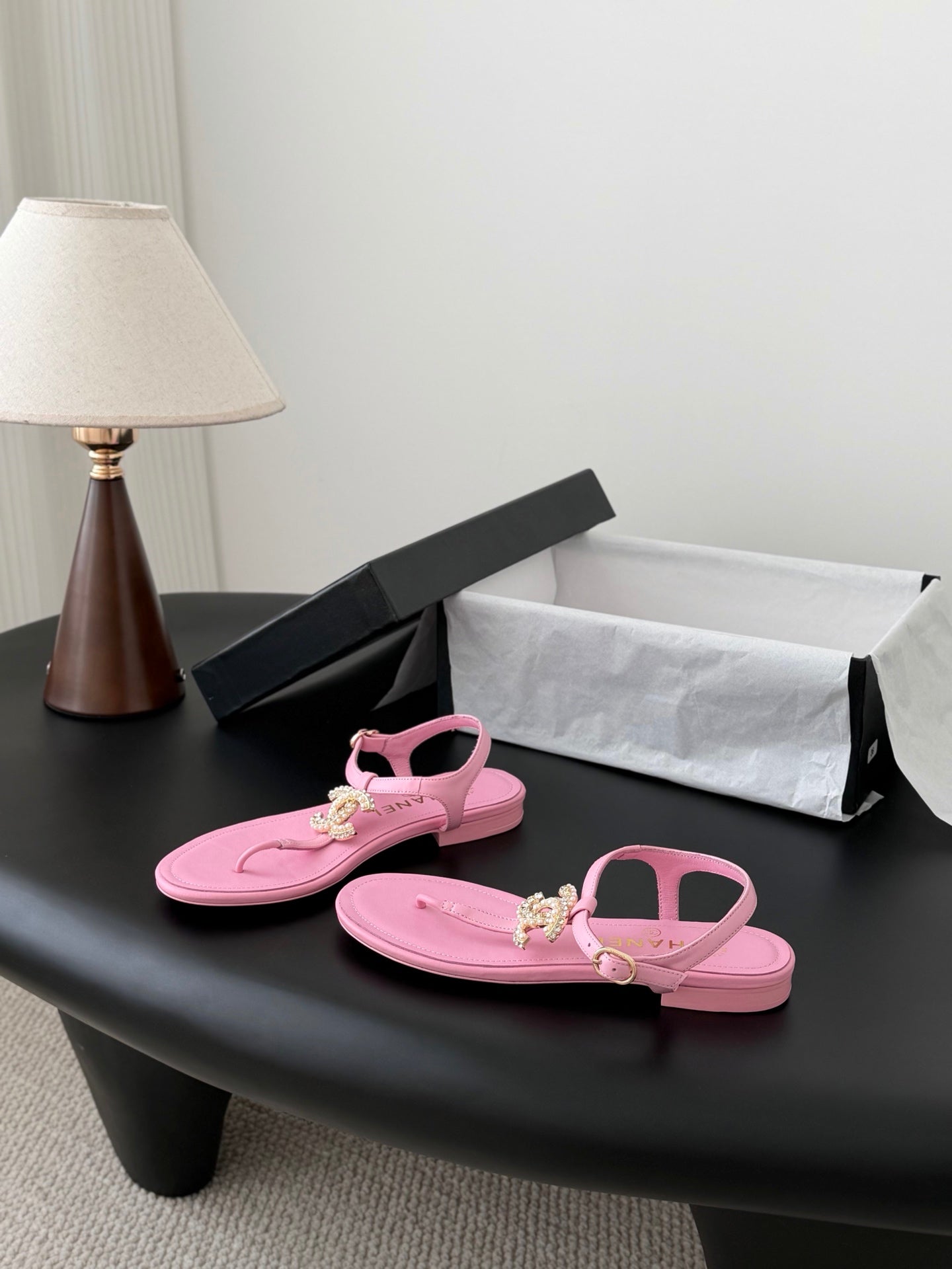 CC Strappy Sandals Pink Sheepskin 670384