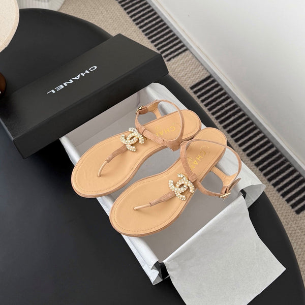 CC Strappy Sandals Beige Suede Sheepskin 670387