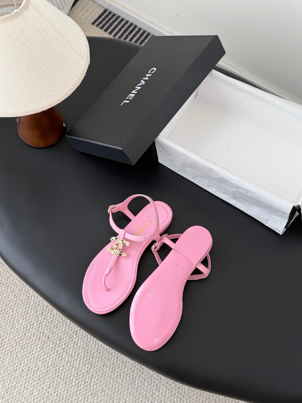 CC Strappy Sandals Pink Sheepskin 670391