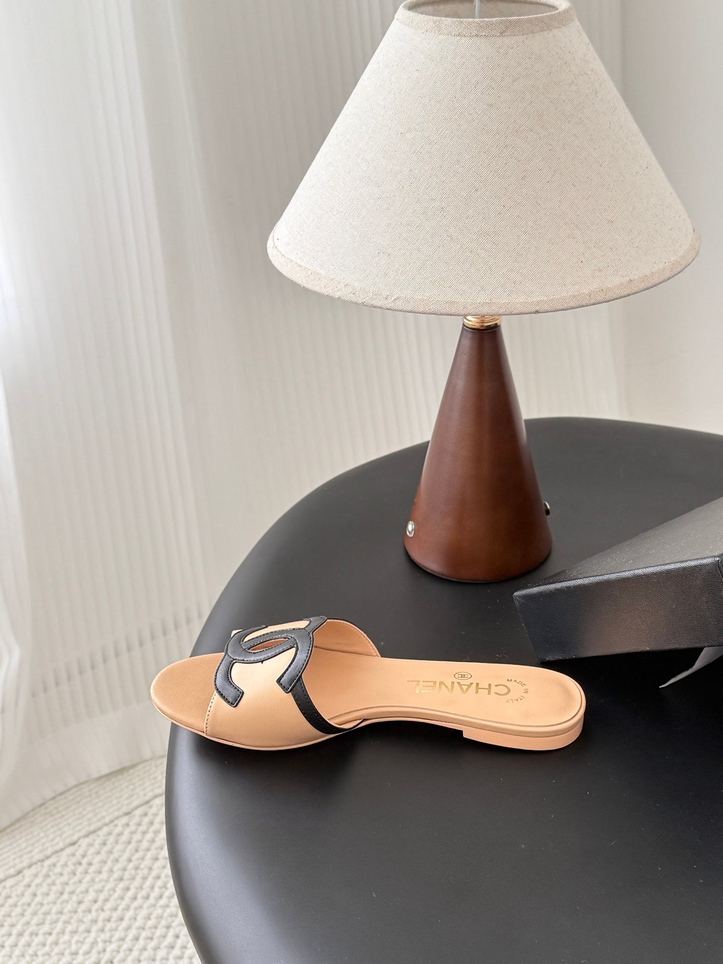 CC 2026 Flat Sandal Beige Black Lambskin 675863