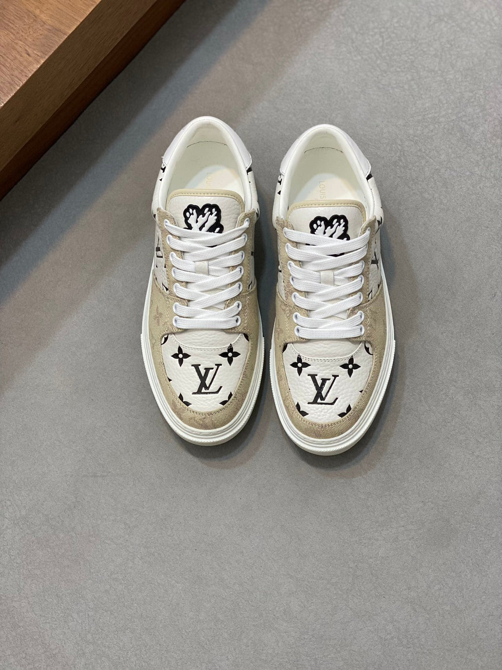 LV MONOGRAM BEIGE AND WHITE SNEAKERS