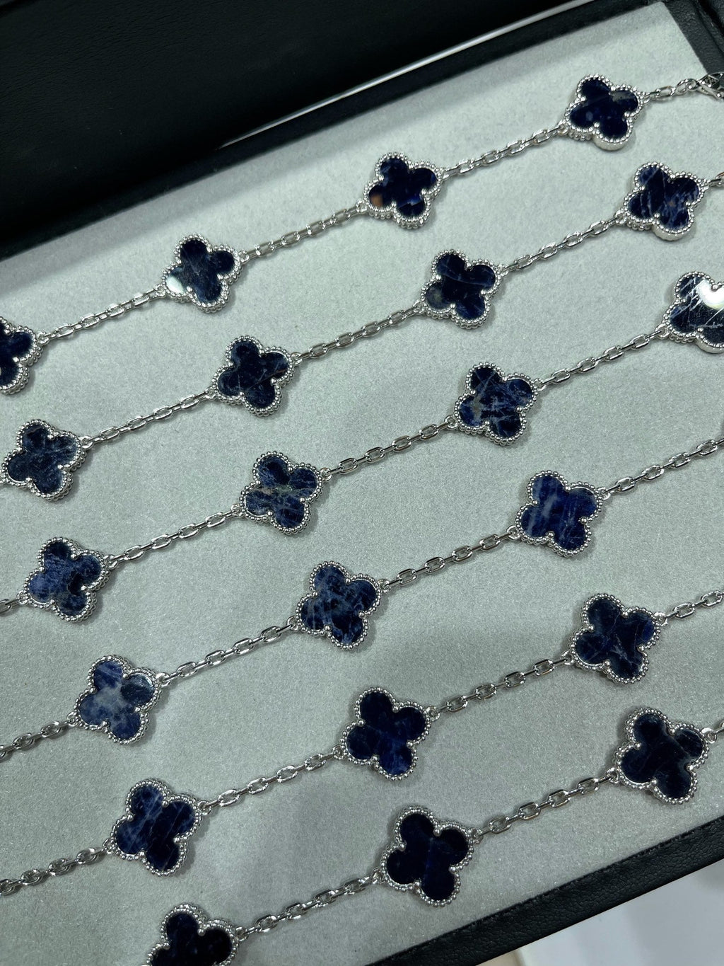 VCA Clover Deep Blue 5 Motifs Sliver Bracelet