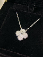 VCA Clover    The Lava Foil Necklace