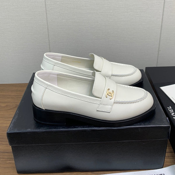 CC Moccasins 25mm White Lambskin