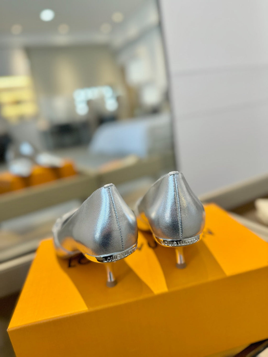 6AM 5.5cm Silver Metallic Leather Pumps 241209
