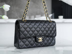 CLASSIC FLAP 25 BLACK LAMBSKIN LIGHT GOLD HARDWARE