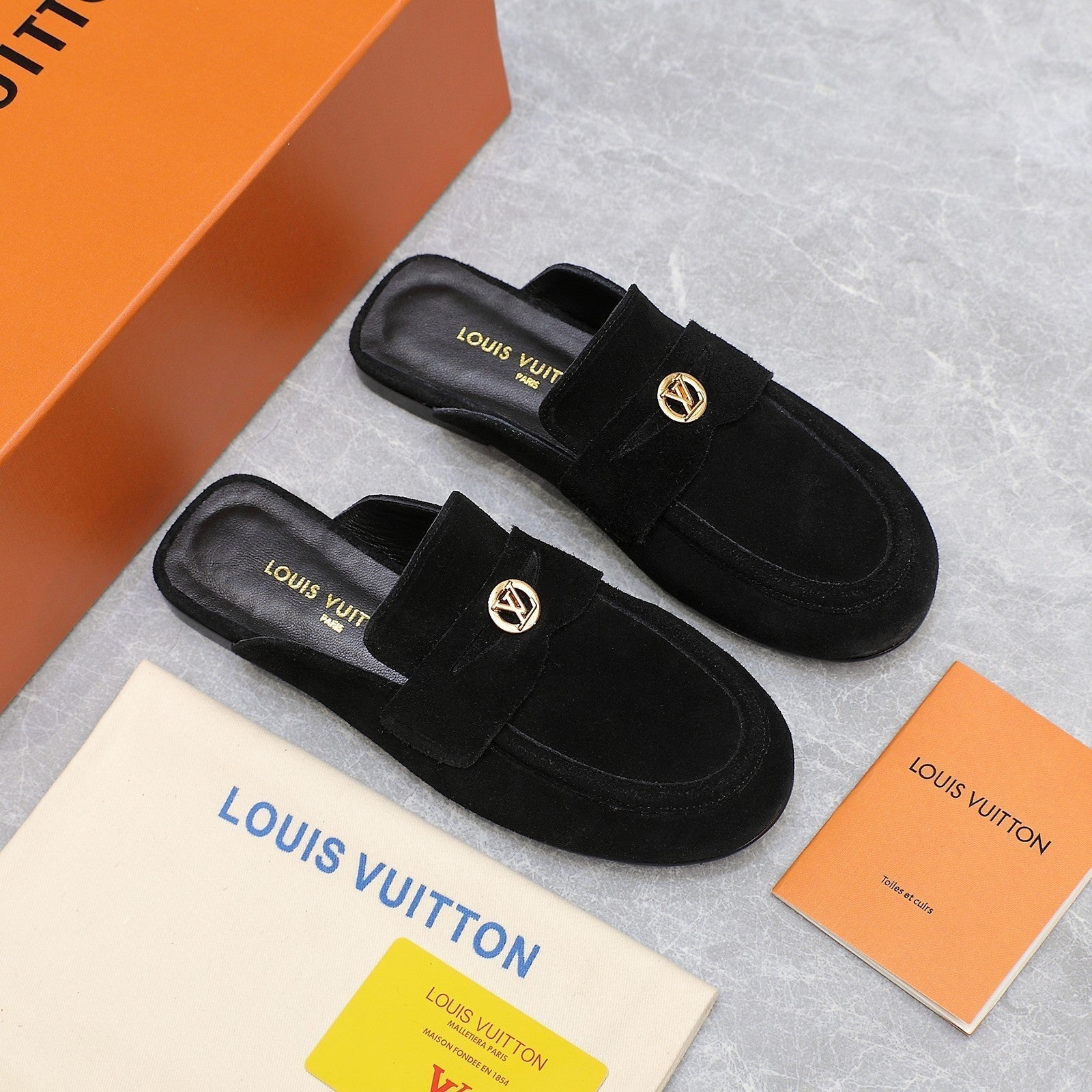 LV 26s Slippers Black Suede 600814