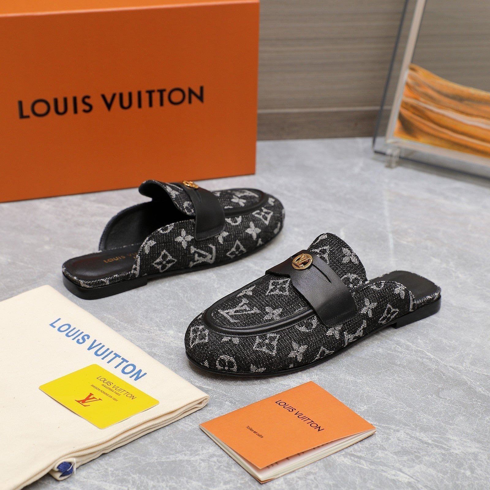 LV 26s Slippers Black Monogram Denim 600815