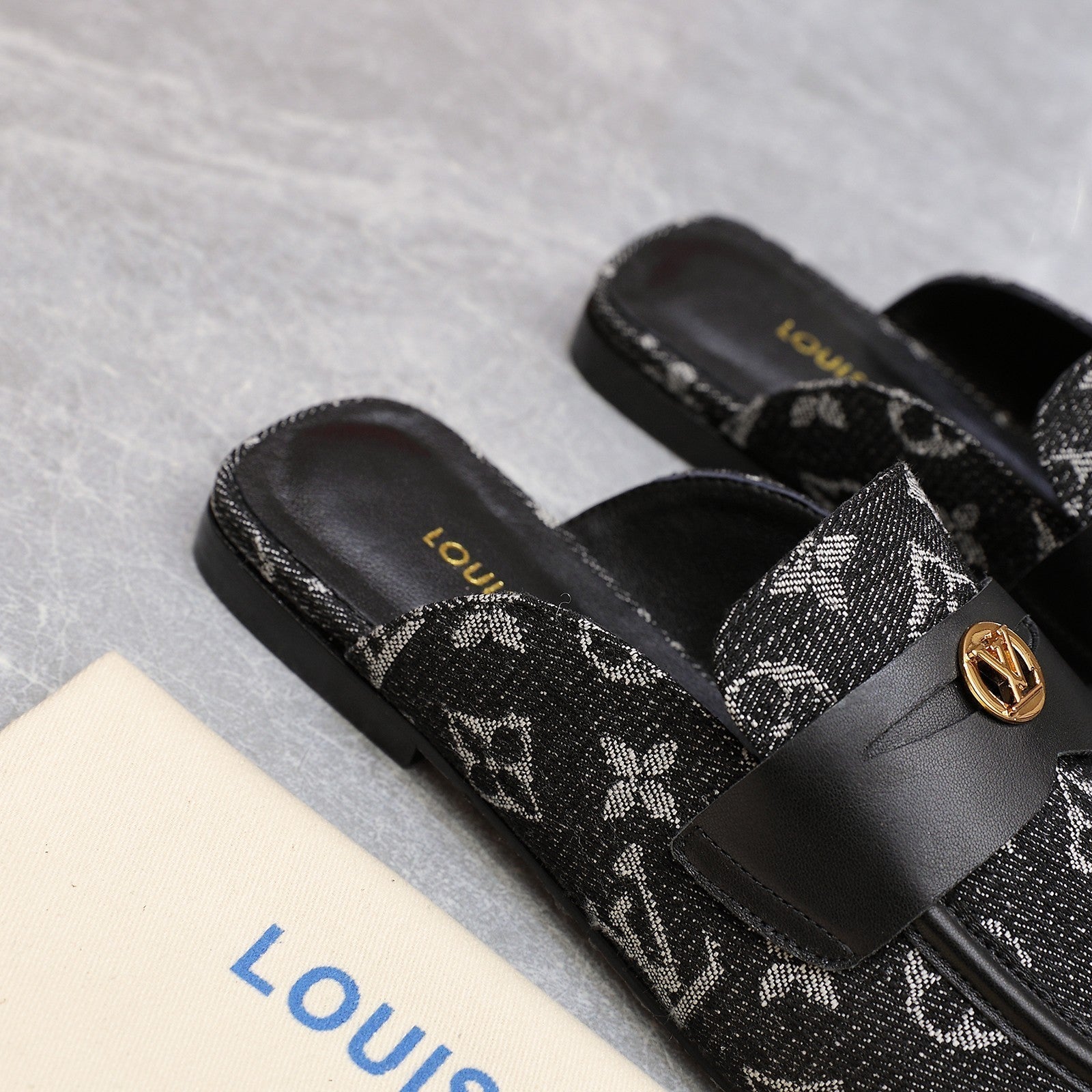 LV 26s Slippers Black Monogram Denim 600815