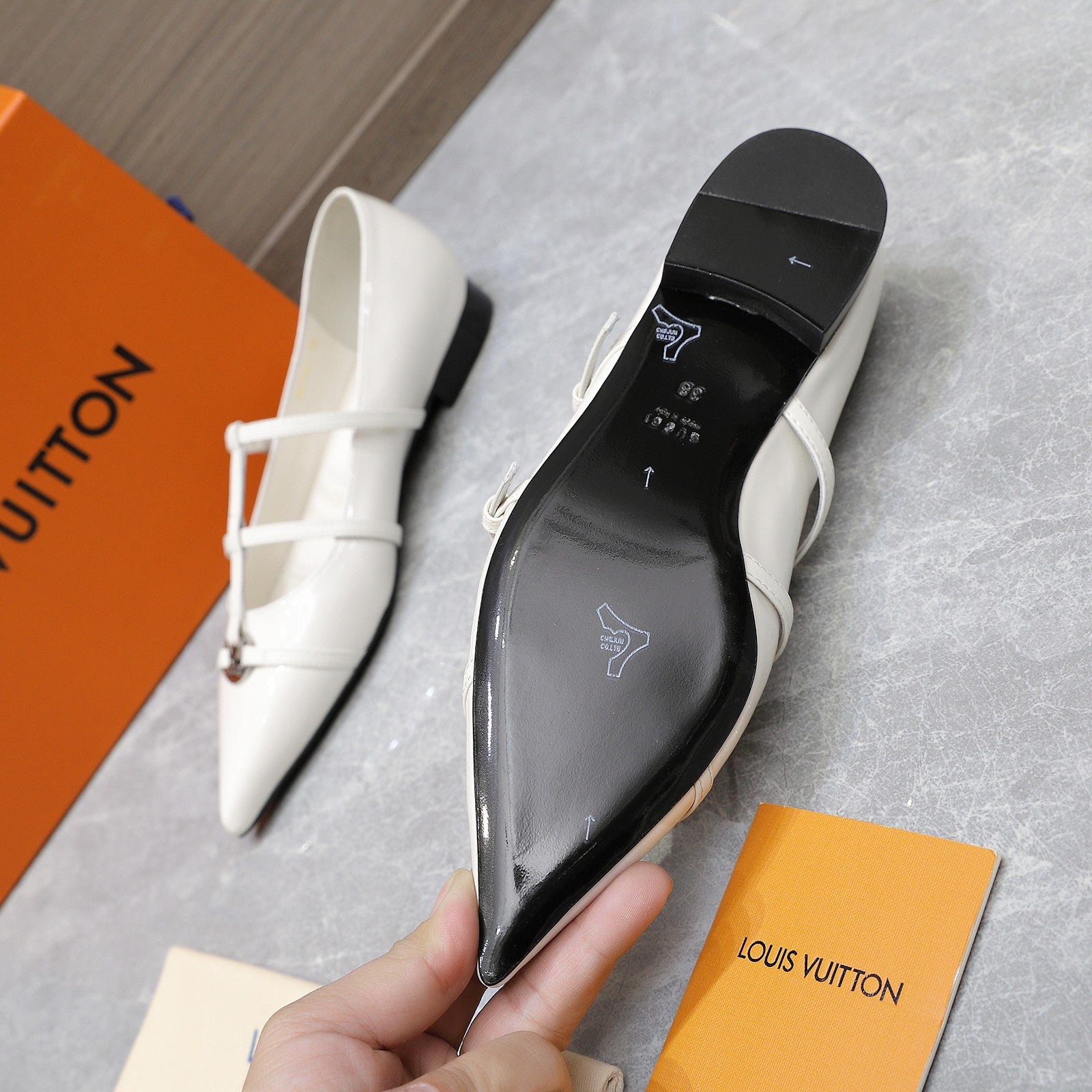LV 6AM Flat Ballerina White Patent Leather 601539