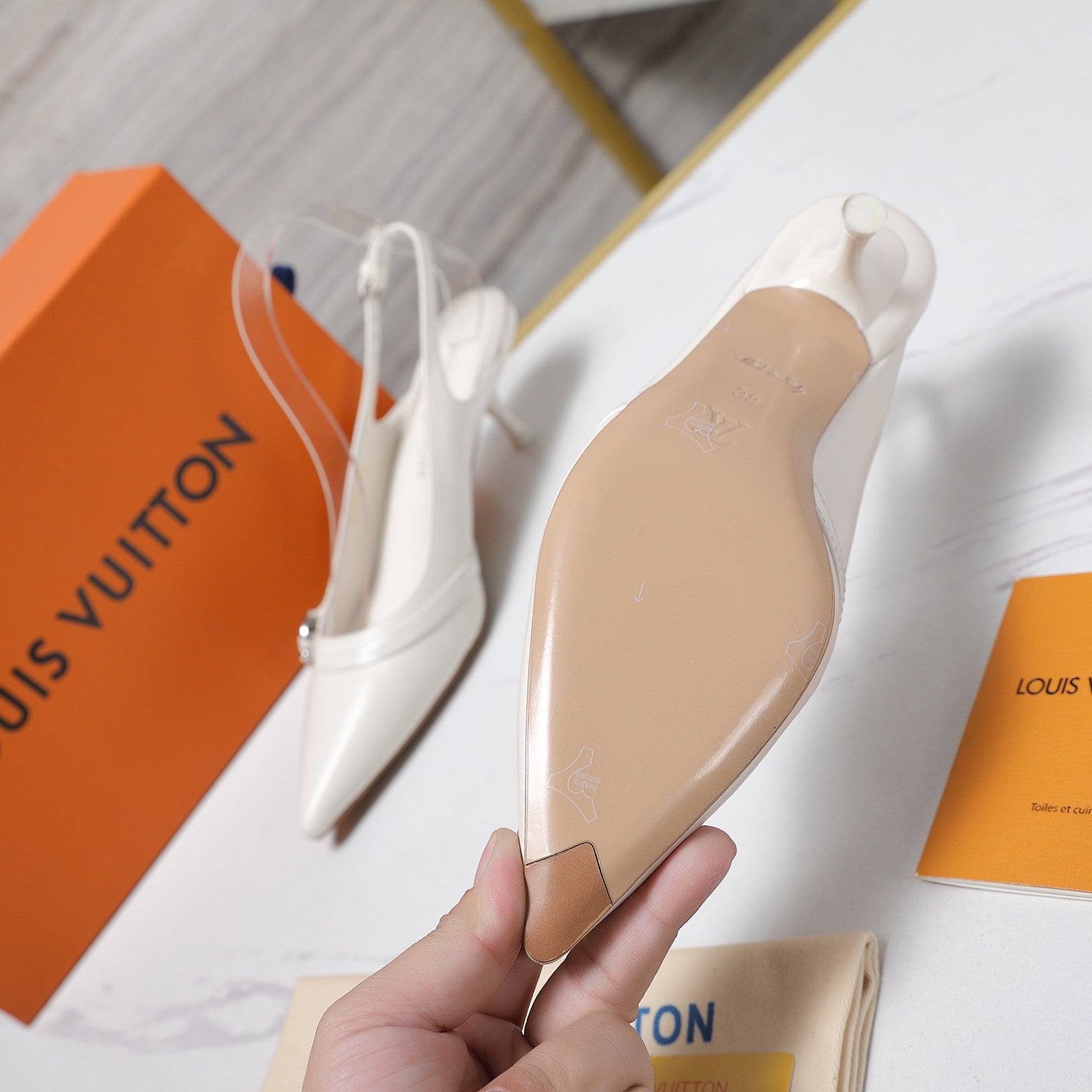 LV 6AM Slingback Pump 5cm White Sheepskin 601542