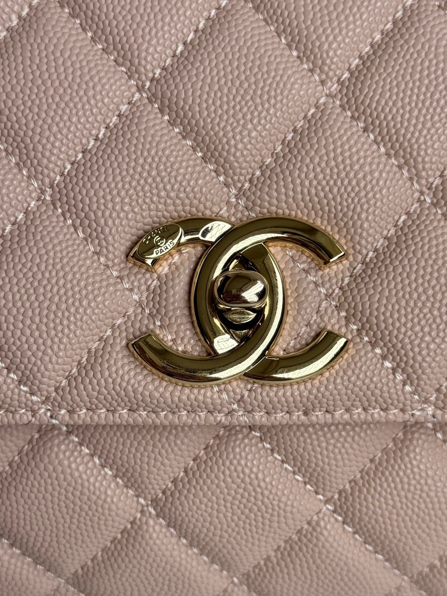 coco handle medium 29cm pink beige quilted caviar leather gold hardware