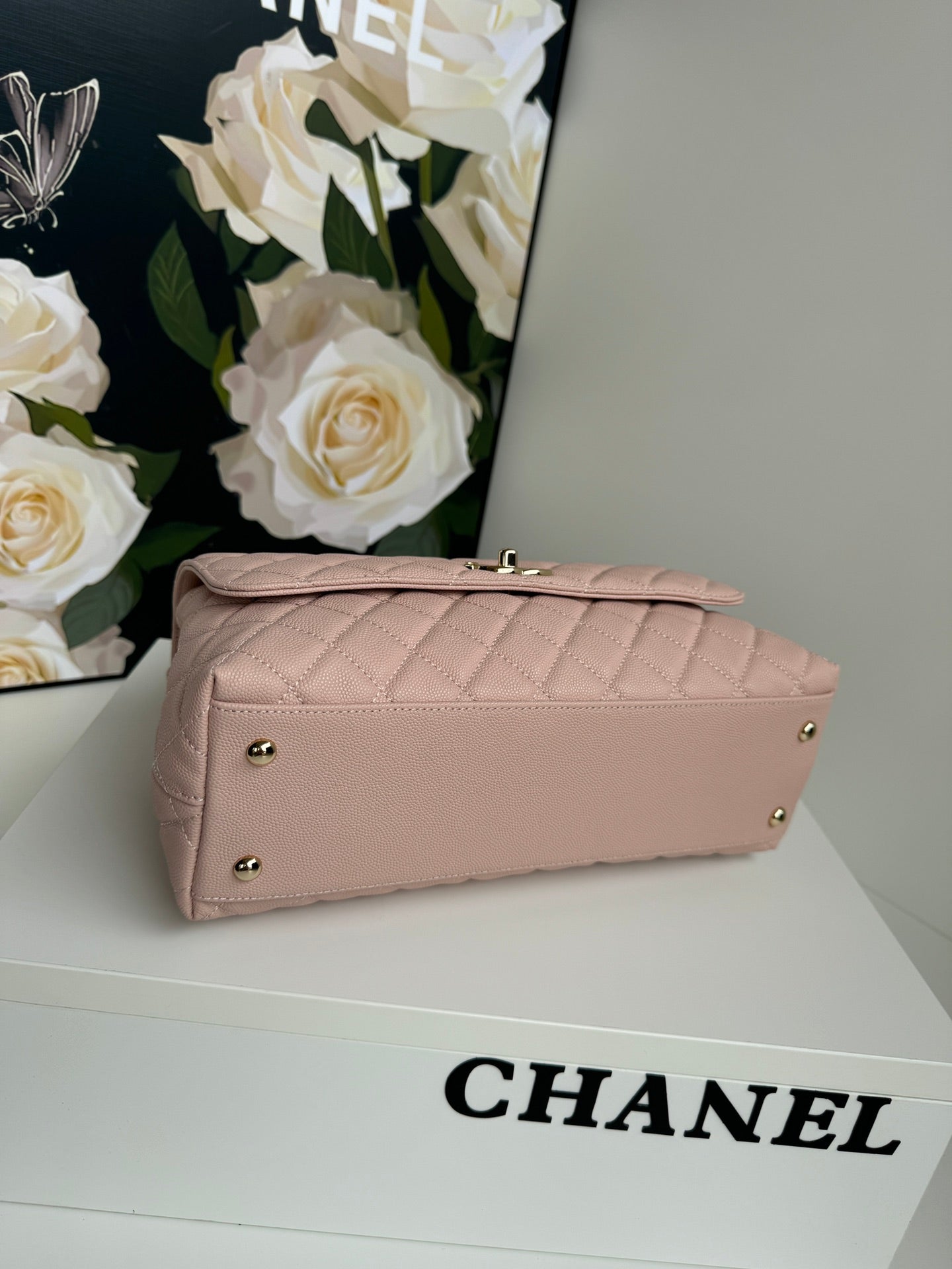 coco handle medium 29cm pink beige quilted caviar leather gold hardware