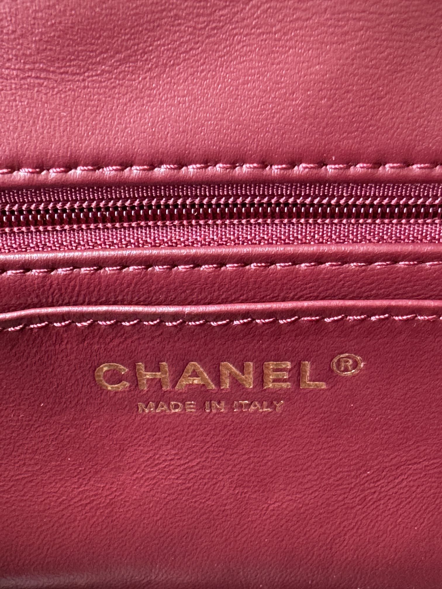 MINI FLAP BAG 20 IN MAHOGANY RED GLOSSY CALFSKIN GOLD HARDWARE