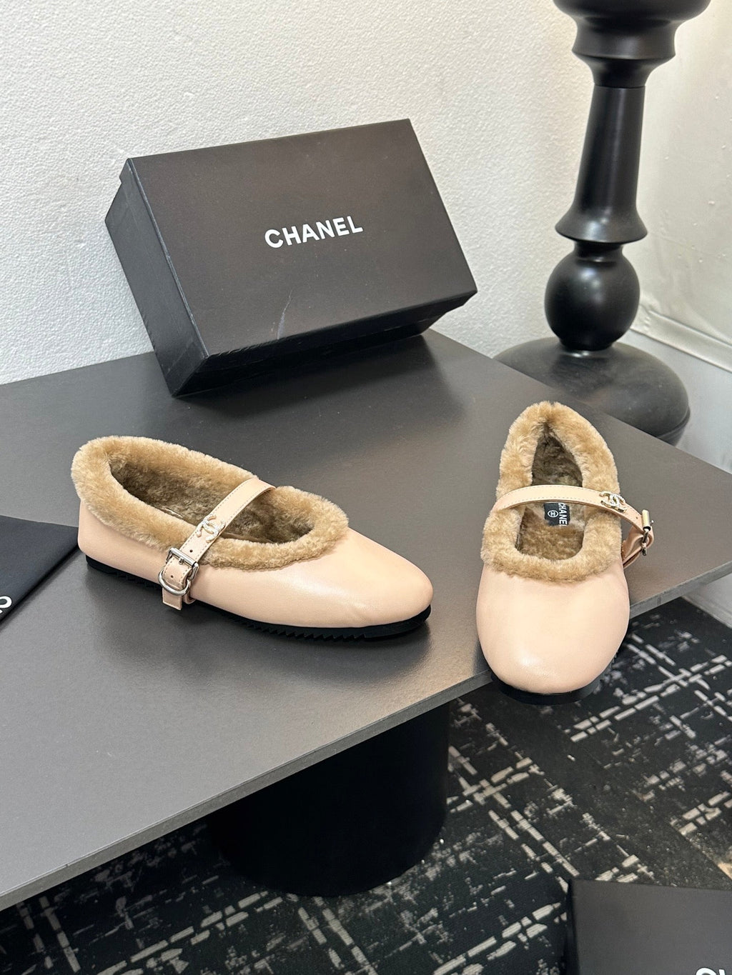 CC 2025 Puffer Ballet Flat With Strap Beige Sheepskin Fur 529344