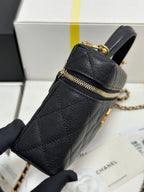 CC 25P Vanity Case 19.5cm Black Calfskin Gold Hardware 243586