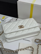 CC 25P Wallet On Chain 19cm White Cowhide Heart Rhinestone 243592