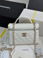 CC 25P Vanity Case 19.5cm White Calfskin Heart Rhinestone 243604