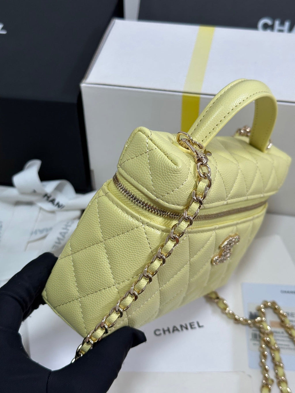 CC 25P Vanity Case 19.5cm Yellow Pastel Calfskin Heart Rhinestone 243607
