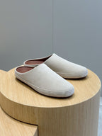 LP TOMORI SABOT MULES CLOUD SUEDE