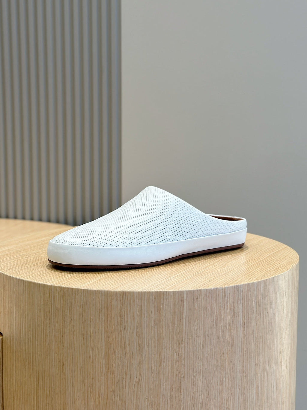 LP TOMORI SABOT MULES WHITE MESH CALFSKIN