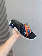 HM SLIPPERS BLACK AND NAVY CANVAS WITH MOTIF