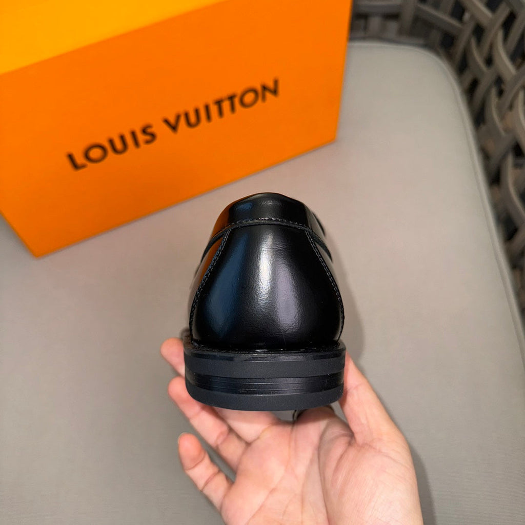 LV MAJOR LOAFERS IN BLACK EMBOSSED CALFSKIN