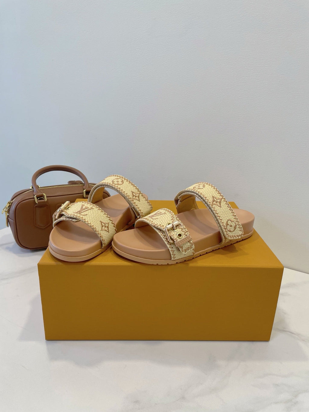 Bom Dia Flat Comfort Mule Beige Monogram Embossed Print Classic 241337
