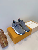 LV Runner Tatic Sneaker Grey Frabic 500225