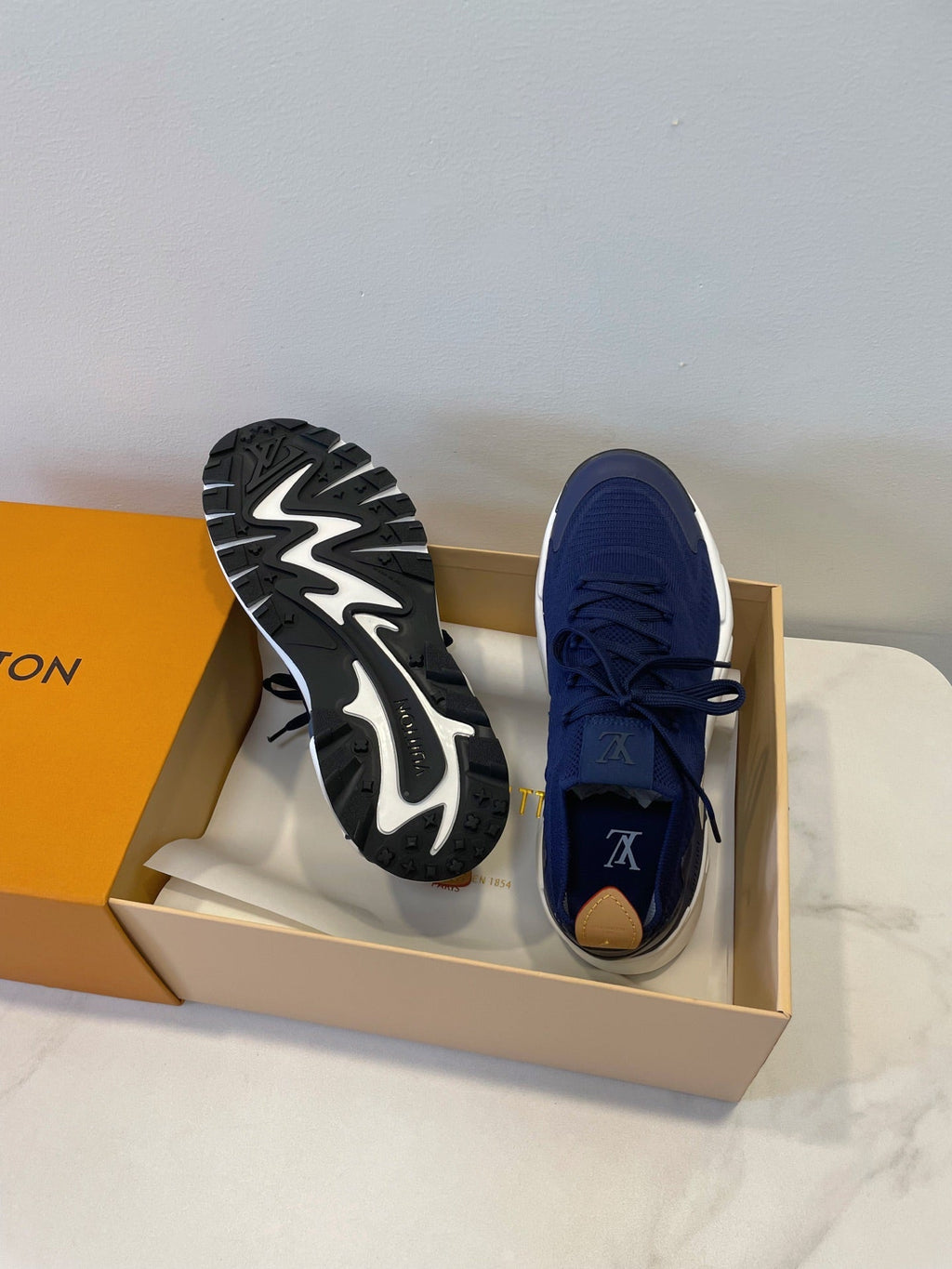 LV Runner Tatic Sneaker Navy Frabic 500226