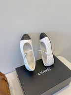 CC 25A Ballet Flat With Strap Quited White Black Sheepskin 530540