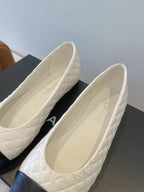 CC 25A Ballet Flat Quited White Black Sheepskin 530542