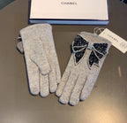 GLOVES IN DOVE GRAY WOOL WITH RHINSTONES 429246