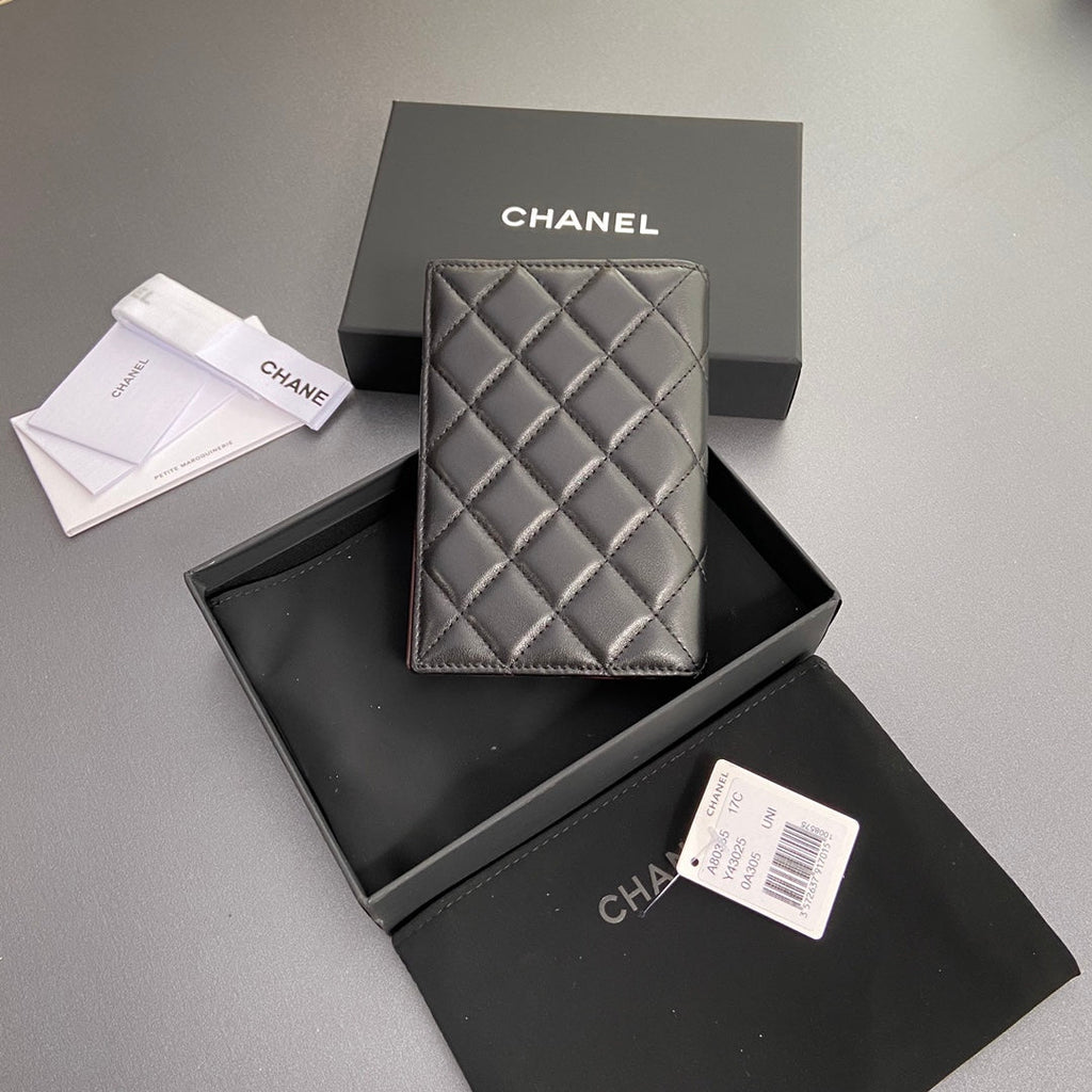 CC Passport Holder Black Sheepskin Sliver Steel 193339