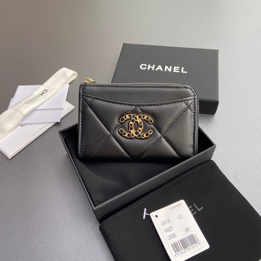 CC 19 Zipper Card Holder Black Sheepskin GHW 234760