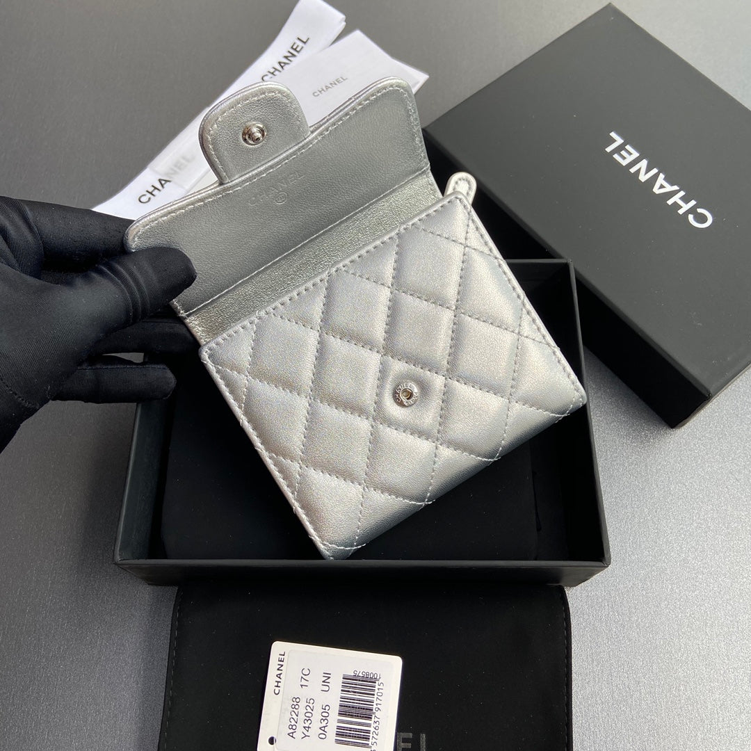 CC 82288 Classic Flap Wallet Sliver Sheepskin Polished Silver 229886