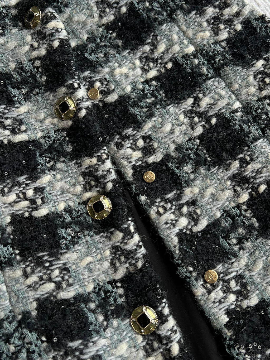 Chanel 2025 Plaid Tweed Vest Jacket Black Wool Polyester 325379