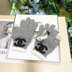 GLOVES IN DOVE GRAY WOOL WITH BLACK LOGO 425404