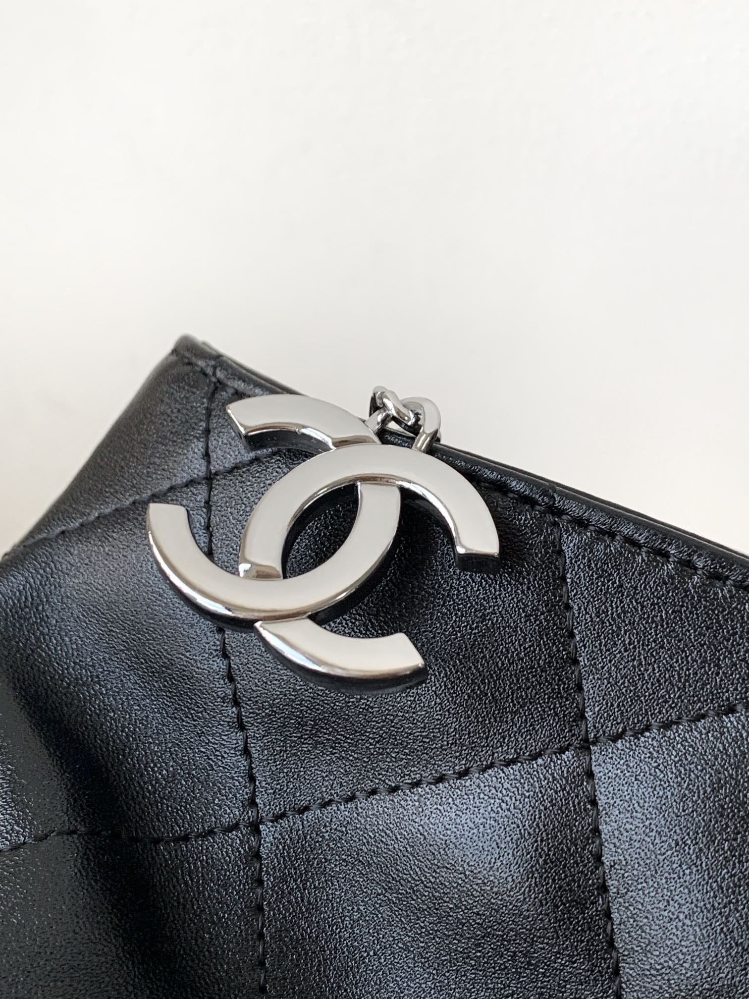 CC Vintage Hobo Bag 30cm Black Lambskin Silver Hardware