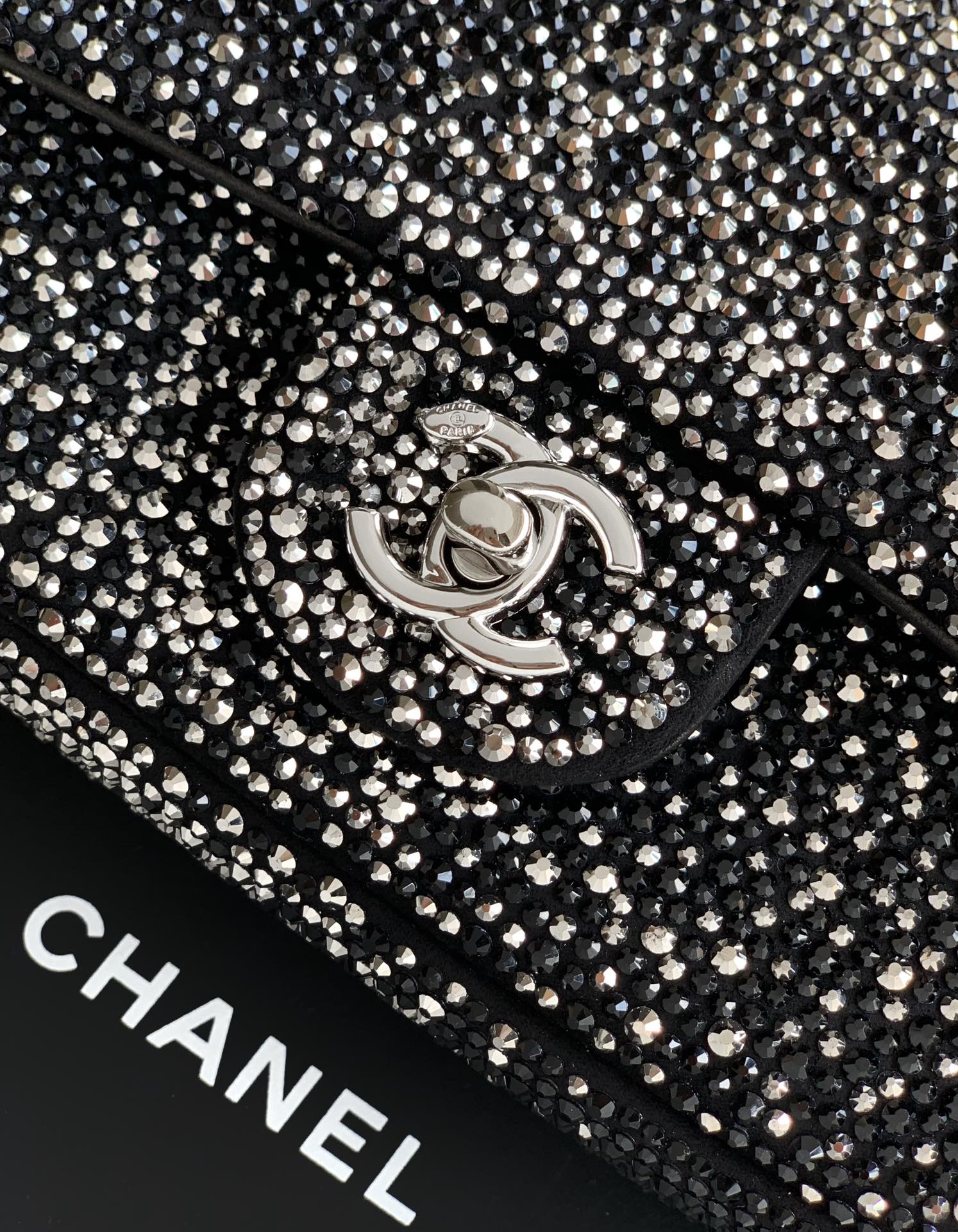 CC Classic Flap Bag 20cm Full Diamond Black Calfskin