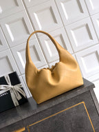 Chanel 26C Hobo Bag Beige Cowhide GHW 272334