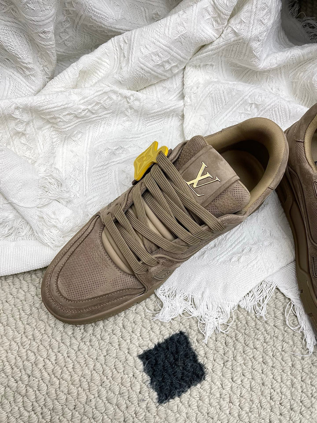 LV Trainer Sneaker Taupe Suede Mesh 611159