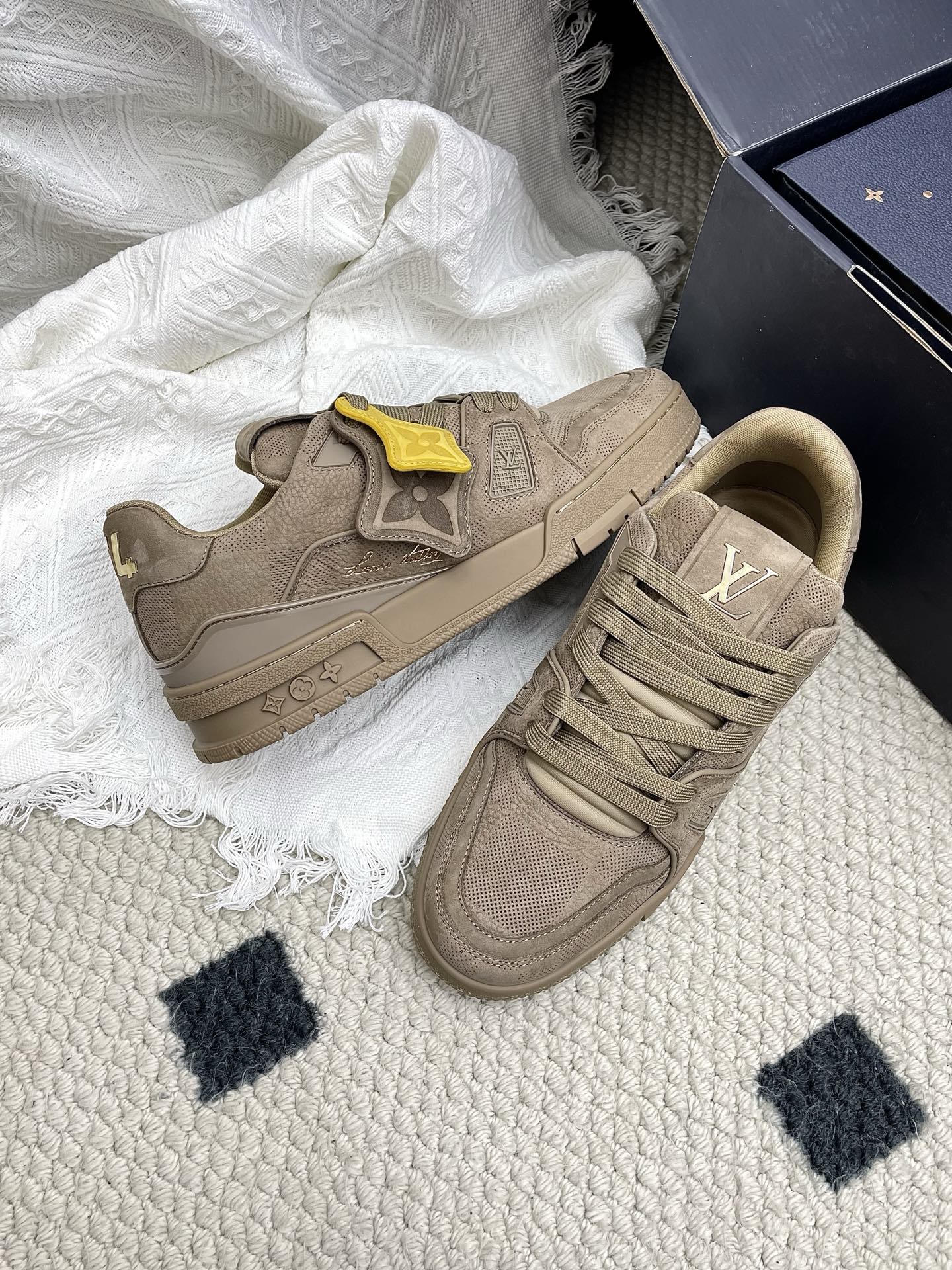 LV Trainer Sneaker Taupe Suede Mesh 611159