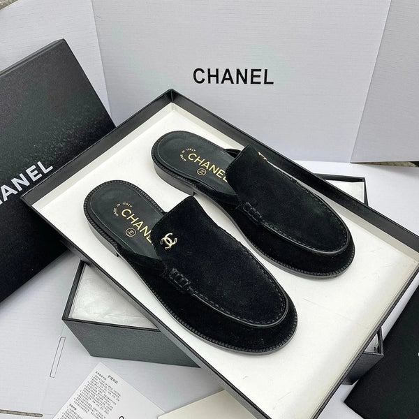 CC 26s Double C Mule Black Suede 645302