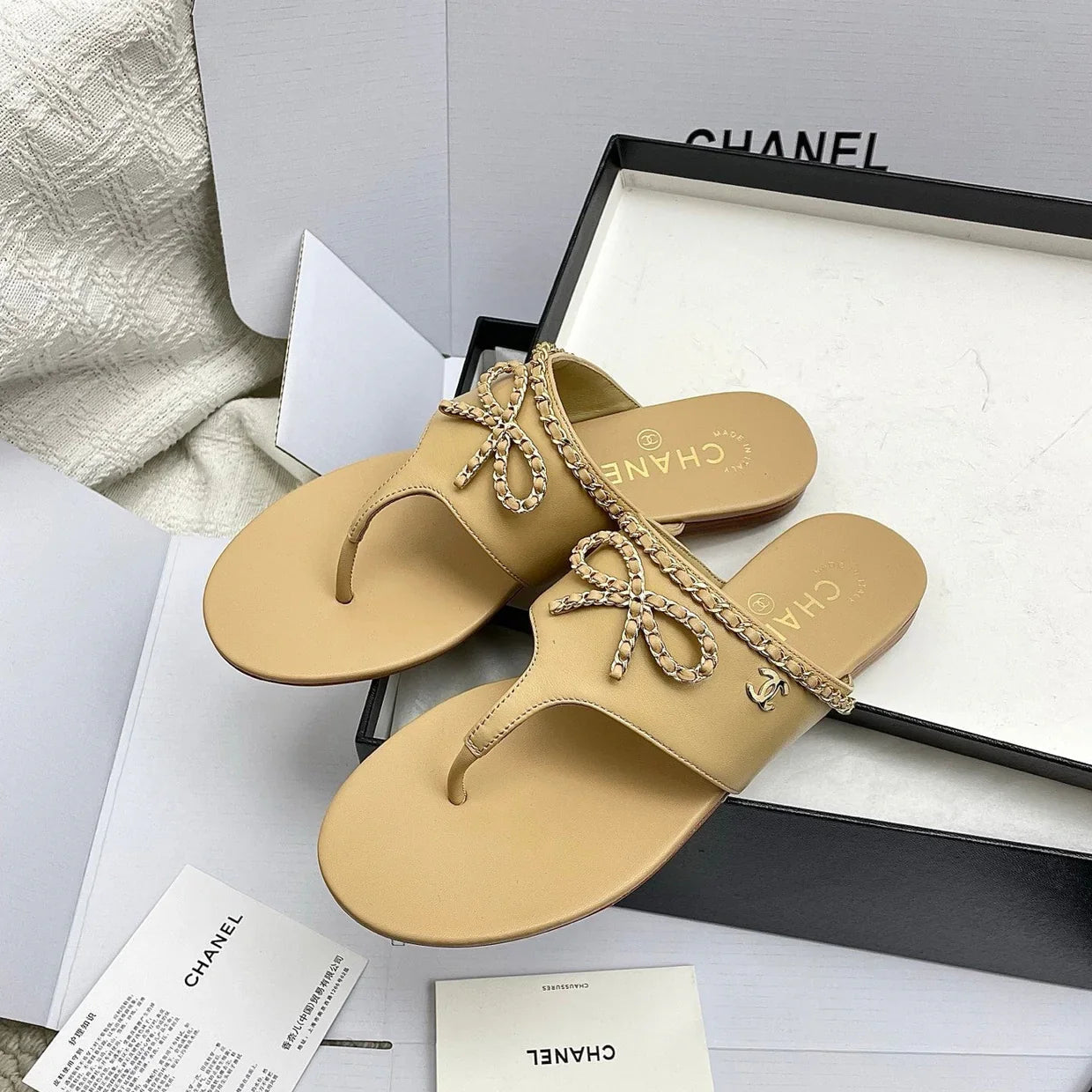 CC 26s Thong Sandals Beige Sheepskin 645321