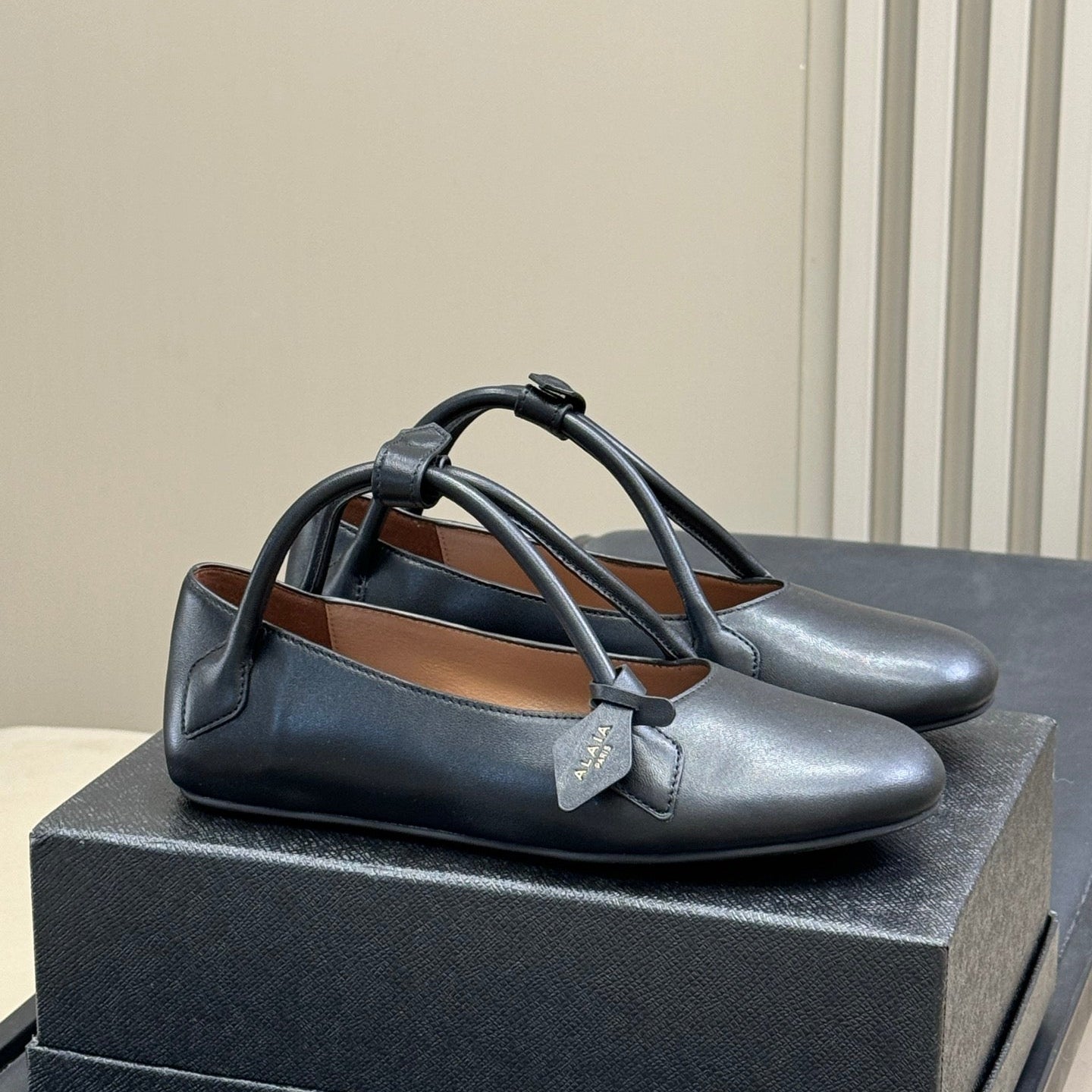 ALAIA Le Teckel Ballet Flats Black Sheepskin 468731