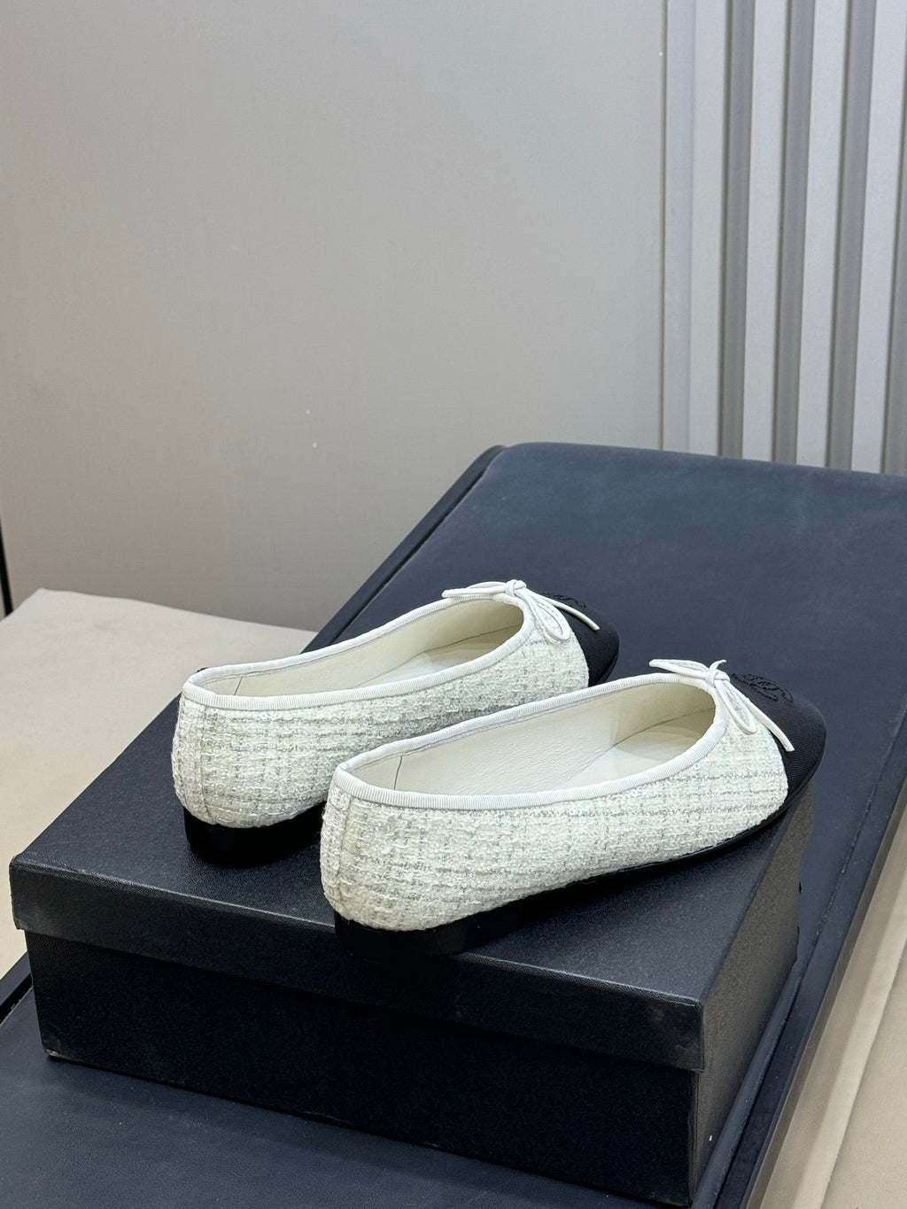CC 26ss Ballet Flats Black White Tweed Fabric 623152