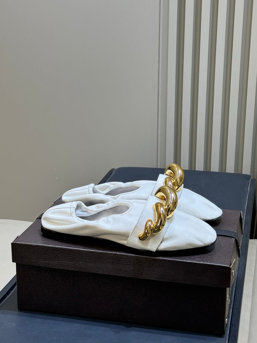 Alaia 26 Ballet Flats White Lambskin Gold Chain 621731