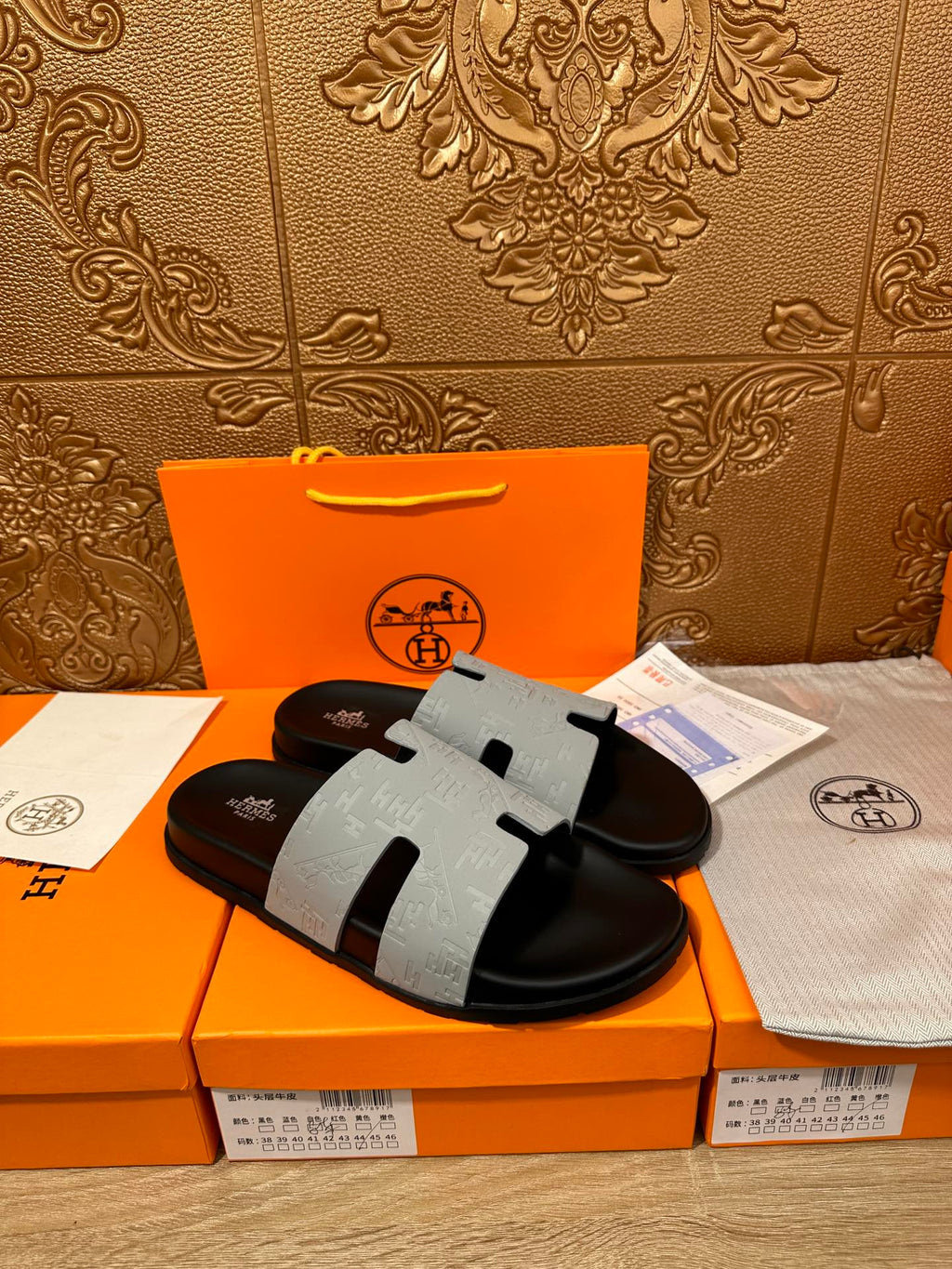 HM IZMIR SLIPPER LIGHT GRAY CALFSKIN